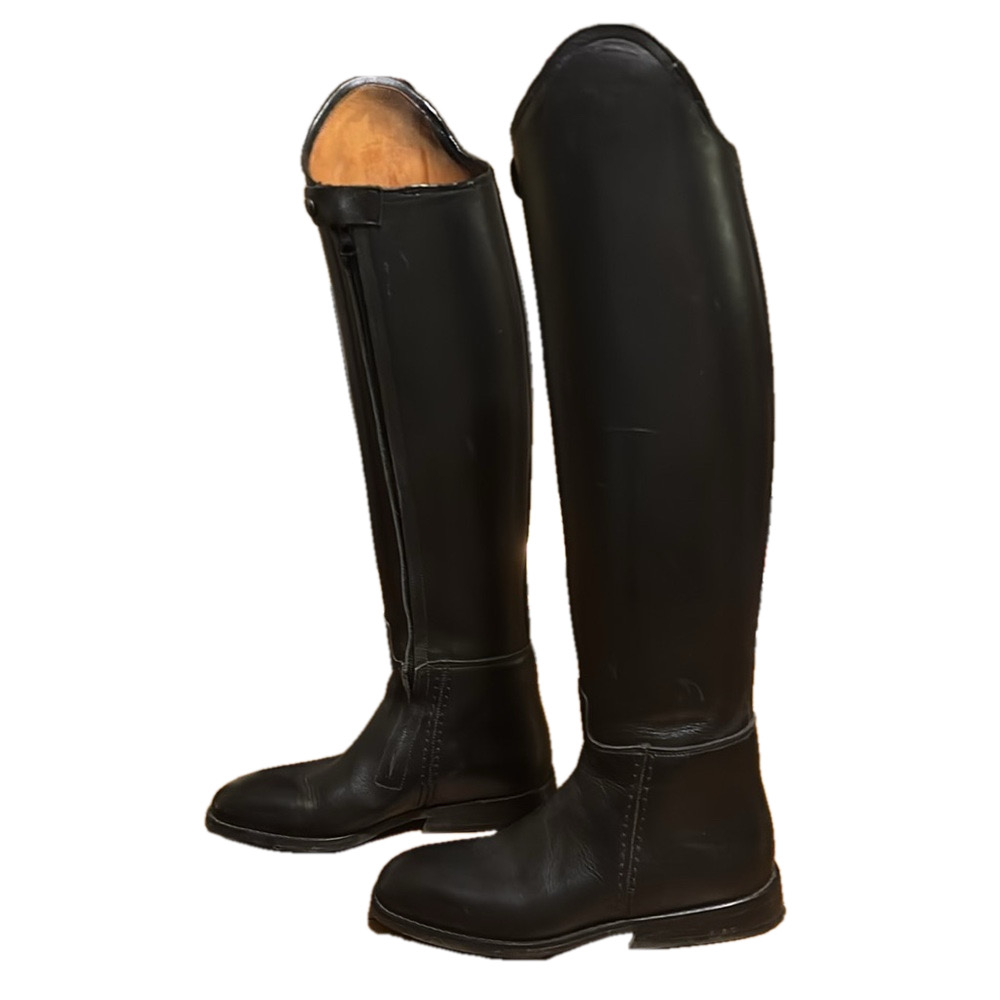 Sleek Black Knee-High Heeled Boots for Women - Picture 2 of 16